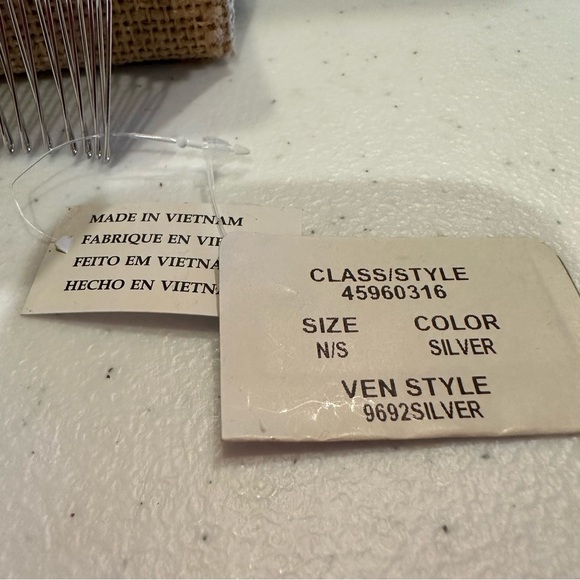 New with Tag Bridal Hair Comb, silver with faux pearls and clear rhinestones - Picture 11 of 11